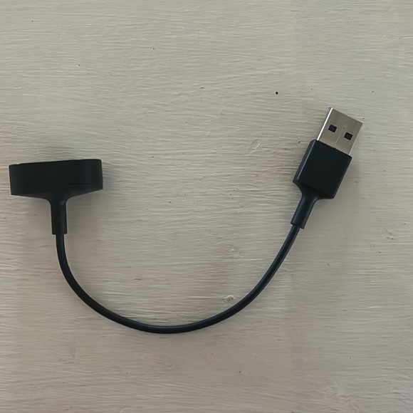 FitBit Inspire HR - Gently Used, Includes Charger - Picture 4 of 5